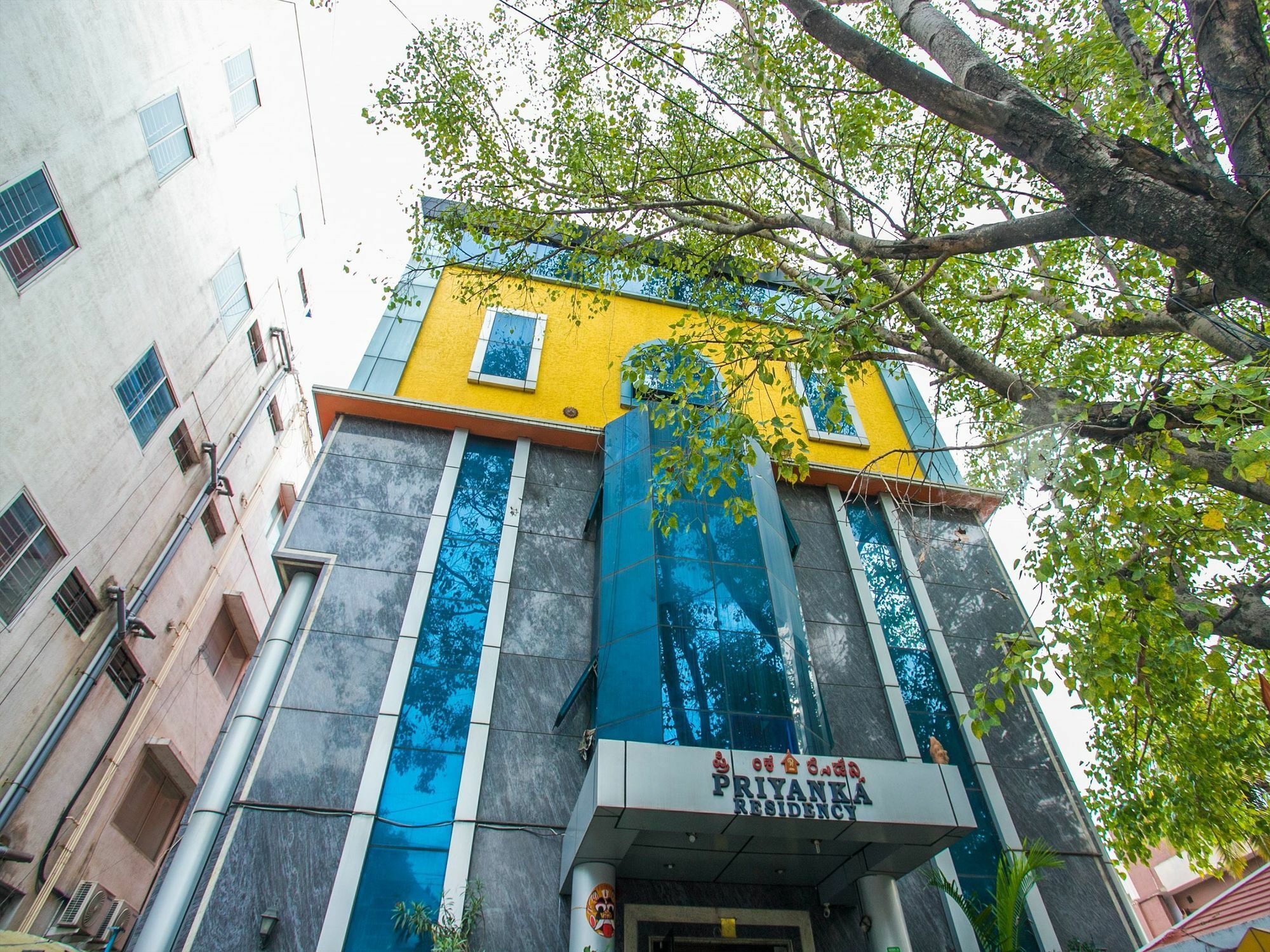 Priyanka Residency Hotel Bangalore Exterior foto